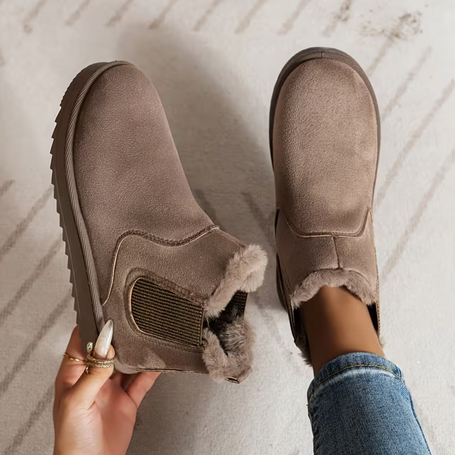 Women’s Plush-Lined Ankle Boots – Lightweight Slip-On, Wide-Friendly Comfort