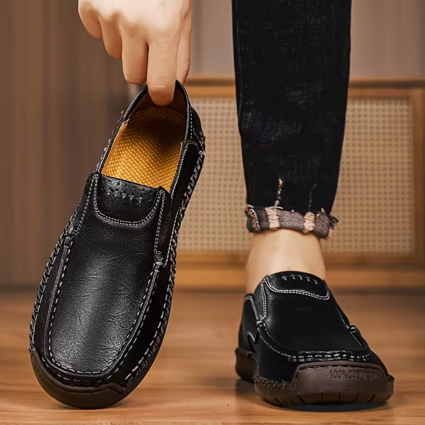 2026 EaseStep™ Classic Hand-Stitched Leather Loafers – Comfortable, Supportive, Slip-On